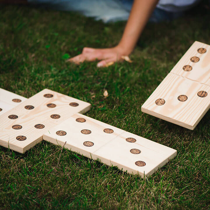 Giant dominoes party game
